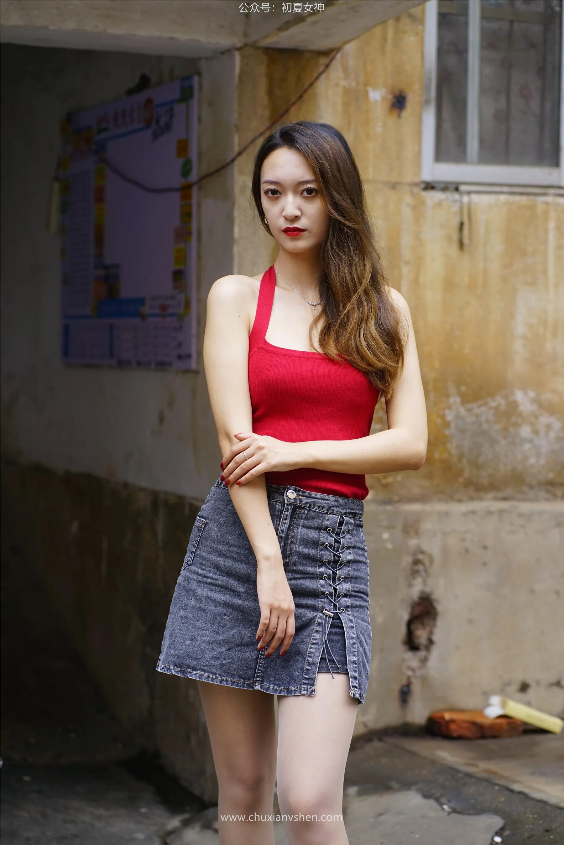 初夏女神 NO.045 依依 复古街头 [130P]插图8
